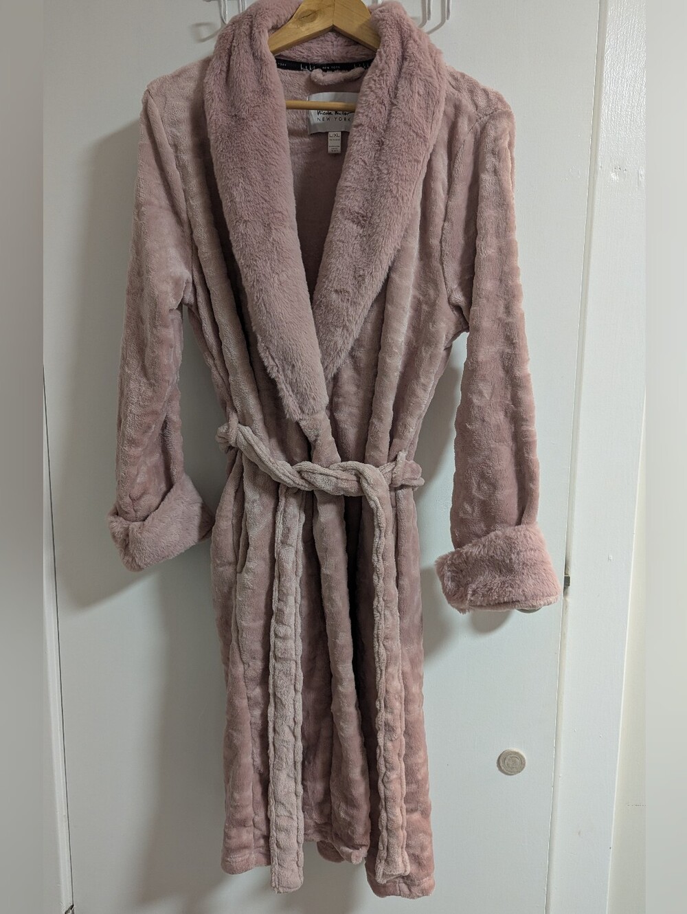 Nicole Miller Plush Shawl Collar Robe in Dusty Pink